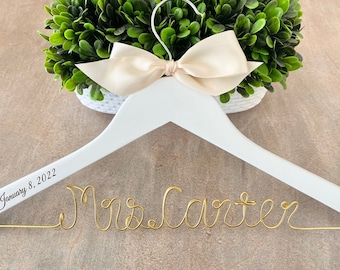 Wedding Hanger, Bridal Hanger, Bridesmaid Gift, Custom Engagement Gifts, Mother of the Bride Gift, Maid of honor Gift, Unique Bride gift