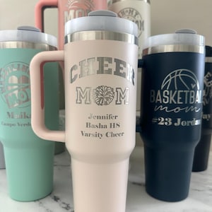 Cheer Mom 40oz Tumbler with Handle – Personalized Team Spirit Cup, Custom Name Travel Mug, Cheerleading Gift, Game Day Drinkware