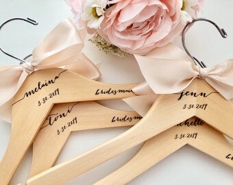 Bridesmaids gift, Wedding dress hanger, Engraved Hanger, Custom Hangers, Wedding hangers, Wedding, Bridal gifts, Wedding shower gifts, Bride