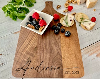 Personalized Cheese Board, Custom Charcuterie Cutting Boards with handle, Dark walnut cheese board, Wedding Gift, Housewarming Giftt