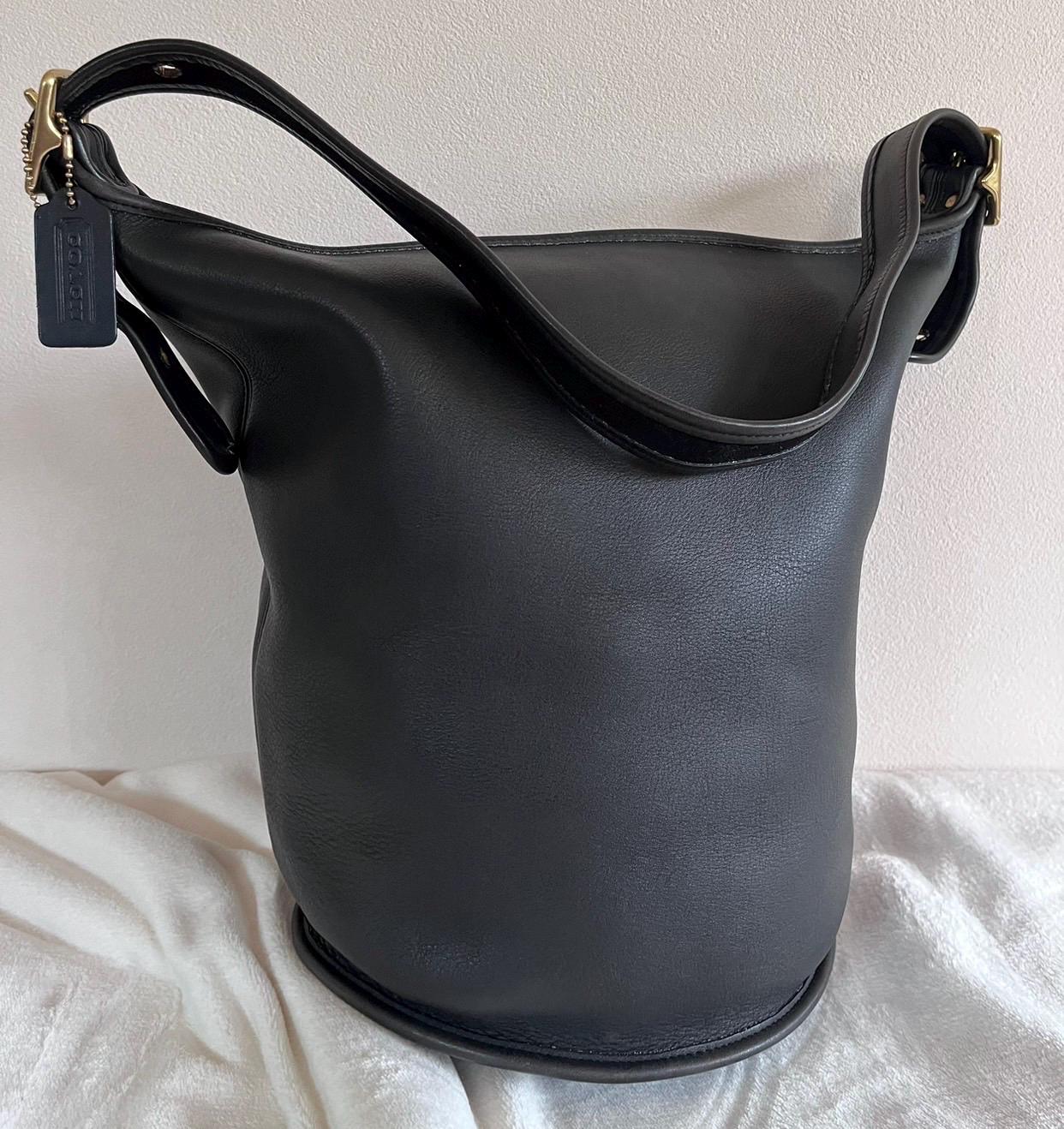バッグ OLD COACH Bucket Flap One shoulder bag バッグ OLD COACH Bucket Flap One shoulder bag Vintage Coach Bucket