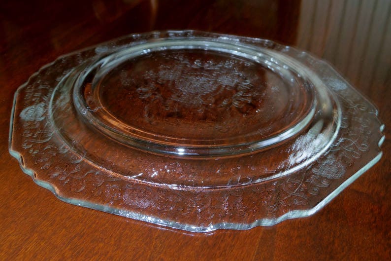 1 HAZEL ATLAS POPPY Clear Florentine 1 Depression Glass Floral Etched Plate 8 12 Dessert Salad Luncheon Crystal 1932 Excellent Condition