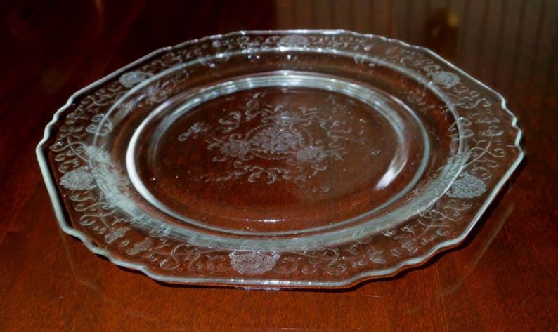 1 HAZEL ATLAS POPPY Clear Florentine 1 Depression Glass Floral Etched Plate 8 12 Dessert Salad Luncheon Crystal 1932 Excellent Condition