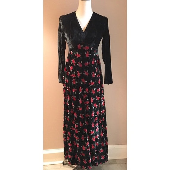 1970s Vintage black velvet floral print boho maxi