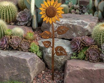 Paletto da giardino in metallo arrugginito a forma di girasole, decorazione floreale colorata dipinta a mano per esterni, patio, prato, casa e giardino.