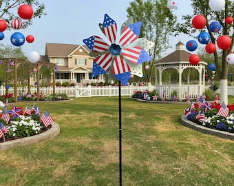 American Flag Wind Spinner, Patriotic Metal Yard Art, Weatherproof Outdoor Decorative Pinwheel for Lawn & Patio