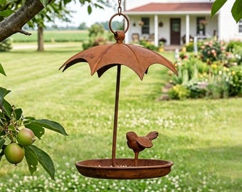 Mangiatoia per uccelli rustica sospesa a forma di ombrello, vassoio per il bagno degli uccelli in metallo effetto invecchiato, decorazione vintage da giardino con effetto ruggine per uccelli selvatici (62*24 cm)
