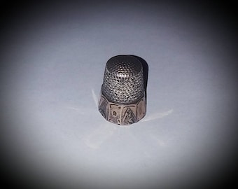Early Victorian Sterling Star Thimble w Gold Trim, size 8