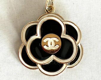 Vintage-Beautiful - upcycled Chanel Vintage Zipper Pull Button Flower/Camellia Charm
