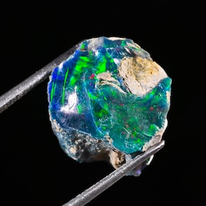 Natural opal Rough 6.35Ct Ethiopian opal gemstone rough 15X14X8mm Black Opal Fire rough, Welo Opal Natural Dry Opal Rough AA-68