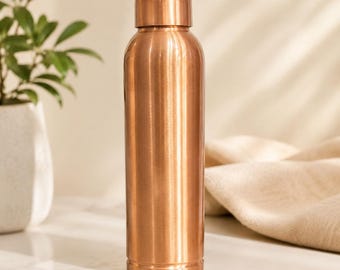 Gepersonaliseerde koperen waterfles | Aangepaste naam gegraveerde fles | Zuiver koperen ayurvedische waterfles | Uniek cadeau voor hem en haar.