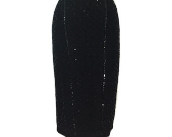 vintage 1980's CHANEL sequin skirt / Karl Lagerfeld era Hiver 1983-1984 / black pencil skirt / women's vintage skirt / tag size 34