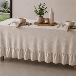 Naturlig linneduk med volang, lantlig linneduk, rektangulärt matbordsöverdrag, rustikt bröllopsduk, bohemisk matdekor