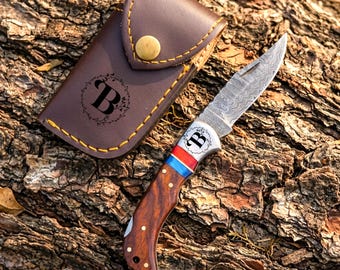 Navaja plegable de acero de Damasco grabada a medida, navaja EDC personalizada de 16,5 cm, regalo para padrinos de boda, regalo de boda, regalo de aniversario para él.