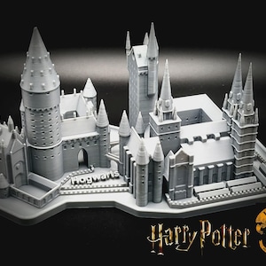 Model zamku Hogwart | Diorama inspirowana Harrym Potterem | Miniaturowy zamek szkoły czarodziejów | Wystawa na półce fantasy
