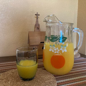 Vintage Orange Juice Carafe Juice Pitcher Mid Century Farmhouse Breakf –  TheFlyingHostess