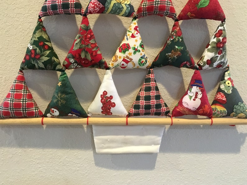 Textile-Art Tree Handcrafted Quilt Style Christmas Decor Triangular Puffy Pillow Christmas Tree Wall Decor CottageCabin Decor Folk Art