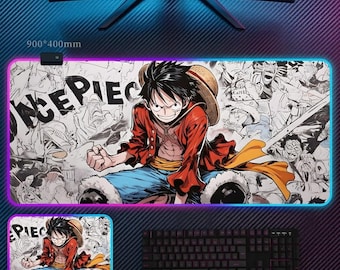 Ruffy RGB Gaming Maus Pad - Anime Pirate Captain LED Schreibtischmatte - Manga Collage Großes XXL Backlit Mousepad - 3mm 4mm Dicke Gamer Schreibtisch Dekoration