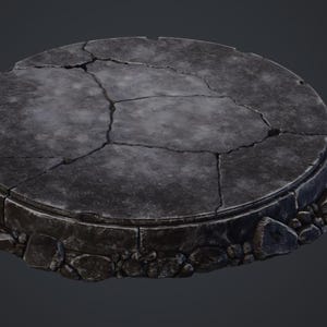 Peut inclure: Plateforme circulaire en pierre patinée, avec une surface fissurée. La plateforme gris foncé présente un aspect rugueux et texturé, bordée de pierres plus petites et de forme irrégulière. Idéale pour exposer des objets.