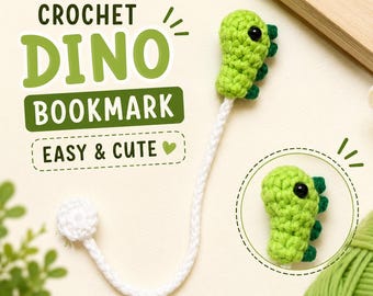 Könnte beinhalten: Ein grünes gehäkeltes Dinosaurier-Lesezeichen mit weißer Kordel und weißem Ball. Der Text auf dem Bild lautet "CROCHET DINO BOOKMARK EASY & CUTE". Das Lesezeichen ist handgefertigt und hat ein niedliches Dinosaurier-Design.