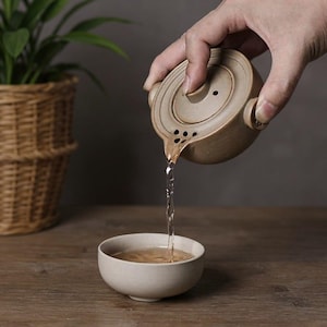 Rustikale Keramik-Teekanne, Handgemachter Ton-Tee-Heber, Gongfu-Tee-Teekanne, Seitengriff-Teekanne, Japanischer Stil-Tee-Set-Ausgießer, Steinzeug-Tee-Po