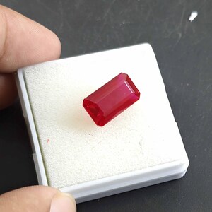 Naturlig Burma Felfri Röd Rubin 11 Ct GIE-certifierad Smaragdslipad Lös Ädelsten