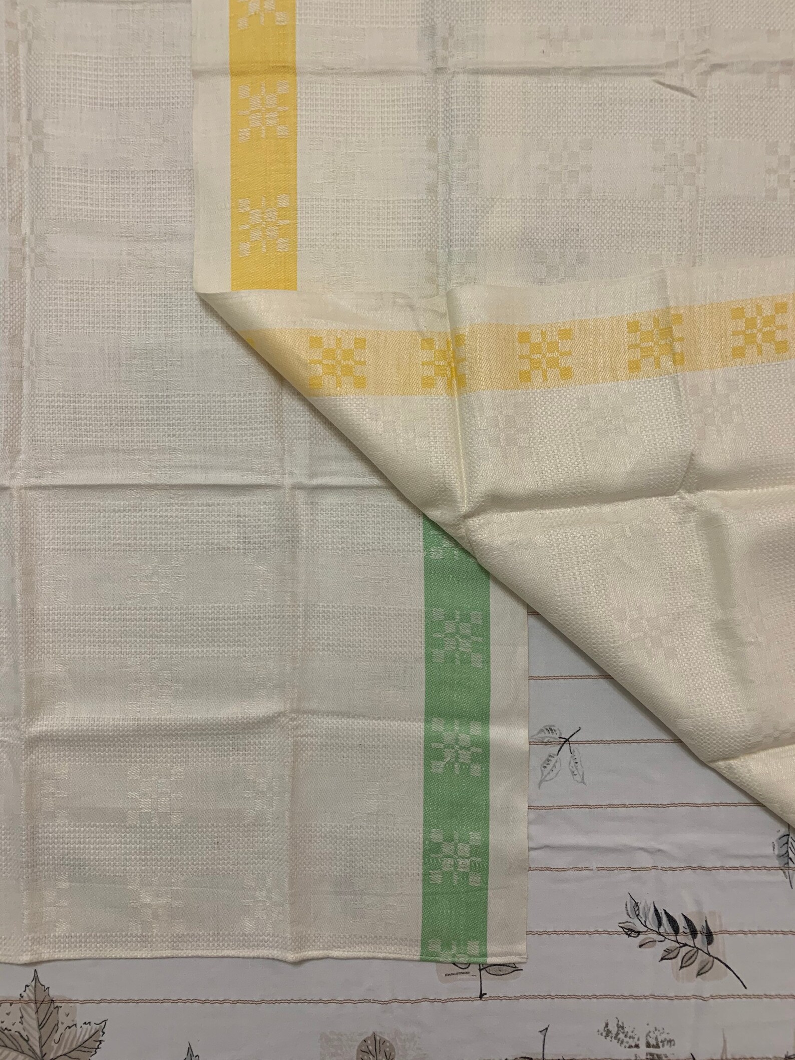 Vintage White Cotton Tea Towels With Yellow or Green Border Etsy