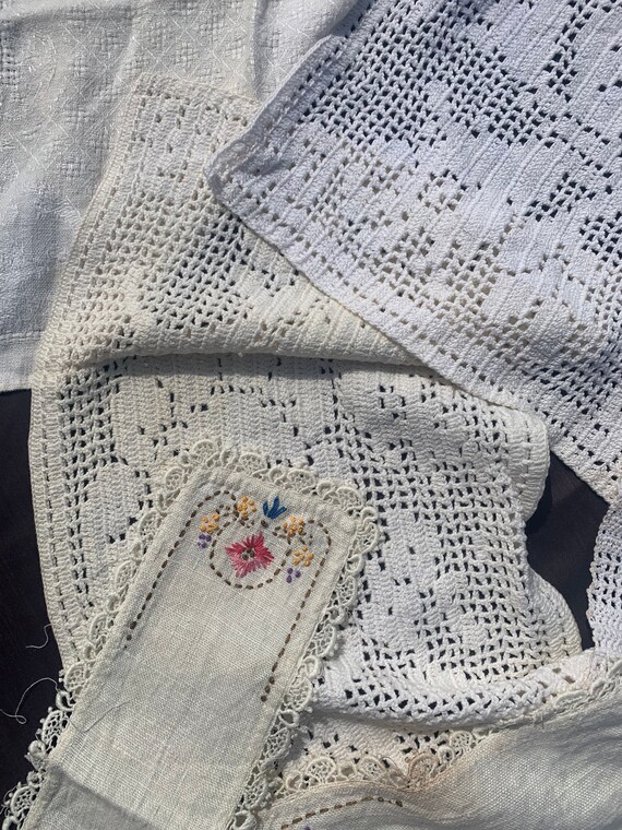 Vintage Repurpose Crochet Doilies Table Runner Placemats Etsy