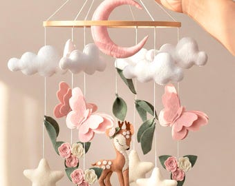 Hirsch Baby Mobile + Holz Arm Halter + Spieluhr | Rosa Mädchen-Kinderzimmer Dekor | Woodland Neugeborenen Krippe Spielzeug