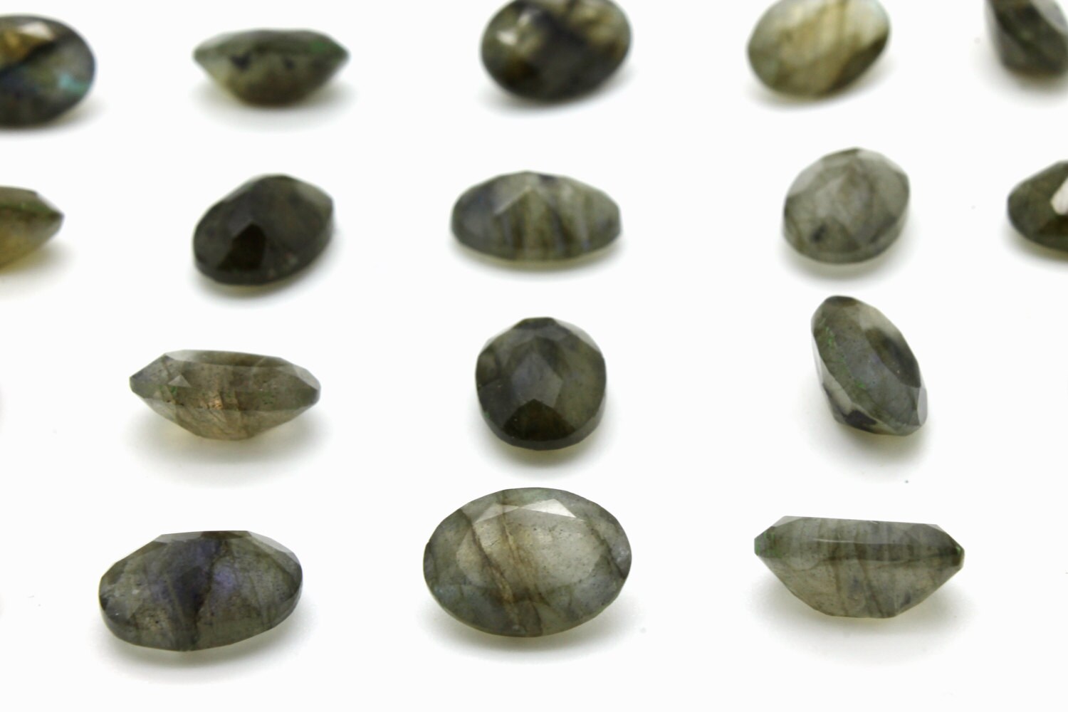 GCF-1215 - Labradorite Faceted Gemstone - Oval 7x10mm - Calibrated Gemstones - AA Quality - 1 Pc