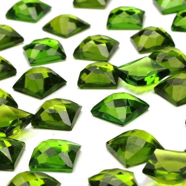 Oval Cut Green Natural Peridot Gemstone, For Jewelry at ₹ 500/carat in Jaipur