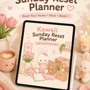 Puede incluir: Una tableta digital que muestra un planificador Kawaii Sunday Reset con ilustraciones de un conejo blanco y un oso pardo. La pantalla muestra el texto Kawaii Sunday Reset Planner y Reset Your Home, Mind, Week. Incluye etiquetas de 5 Hyperlinked Pages, GoodNotes Ready y Printable PDF.