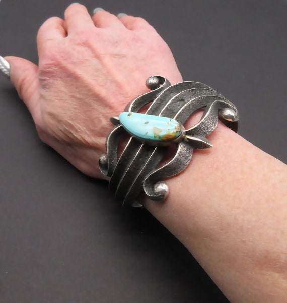 Huge Important Aaron Anderson Tufa Casted Native American Jewelry Silver Bracelet Huge Important Aaron Anderson Tufa Casted Native American Jewelry Silver Bracelet