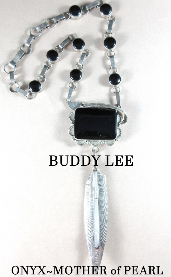 Santa Fe Artist~BUDDY LEE~Onyx/Mother of Pearl Fea