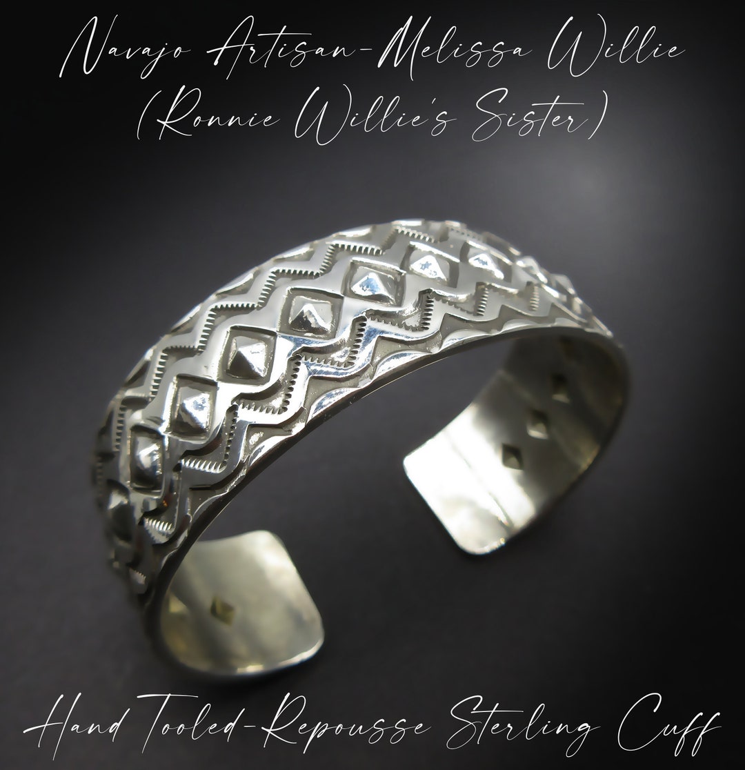 Native American Important Willie Hand Repoussed Copper Detailed Bracelet Native American Important Willie Hand Repoussed Copper Detailed Bracelet