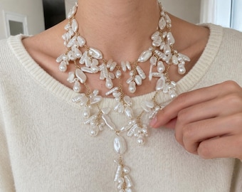Collar de perlas barrocas sintéticas: gargantilla llamativa de varias capas para novias.