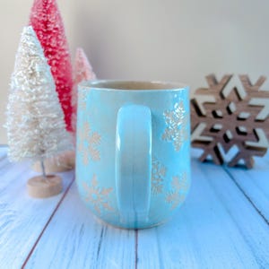Blue Snowflake 16 Ounce Ceramic Mug