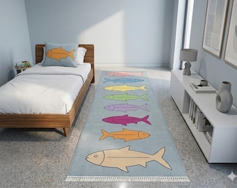 Handgeknüpfter Wollteppich, farbenfrohe Fische im Flur, Kinderzimmerdeko