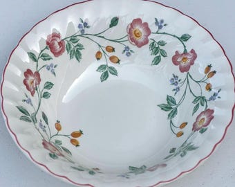 Churchill China England “Briar Rose” Vegetable Bowl / Serving Bowl Floral Cottage Grandma Nona