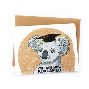 Vous êtes koalafied ( bonne carte d’emploi Classe de graduation de la carte 2018 (fr) drôle de carte de fin d’études Fière de votre carte Bonne classe de carte d’emploi de 2018