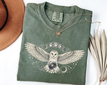 Comfort Colors Mystical Owl Shirt, Vintage Crystal Ball T-Shirt 1717, Retro Witchy Celestial Moon Phases Occult Women Graphic Tee