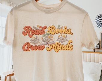 Comfort Colors Read Books Grow Minds Shirt, Vintage Bookish Crop Top 3023CL, Retro Wildflower Teacher Crew Book Lover Women Graphic Tee
