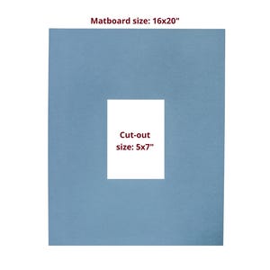 K&ouml;nnte beinhalten: Eine blaue Passepartout-Karte mit einer Au&szlig;enabmessung von 40,6 x 50,8 cm und einem Ausschnitt von 12,7 x 17,8 cm. Text auf dem Bild zeigt die Gr&ouml;&szlig;en. Das Passepartout hat eine einfarbige, hellblaue Farbe.