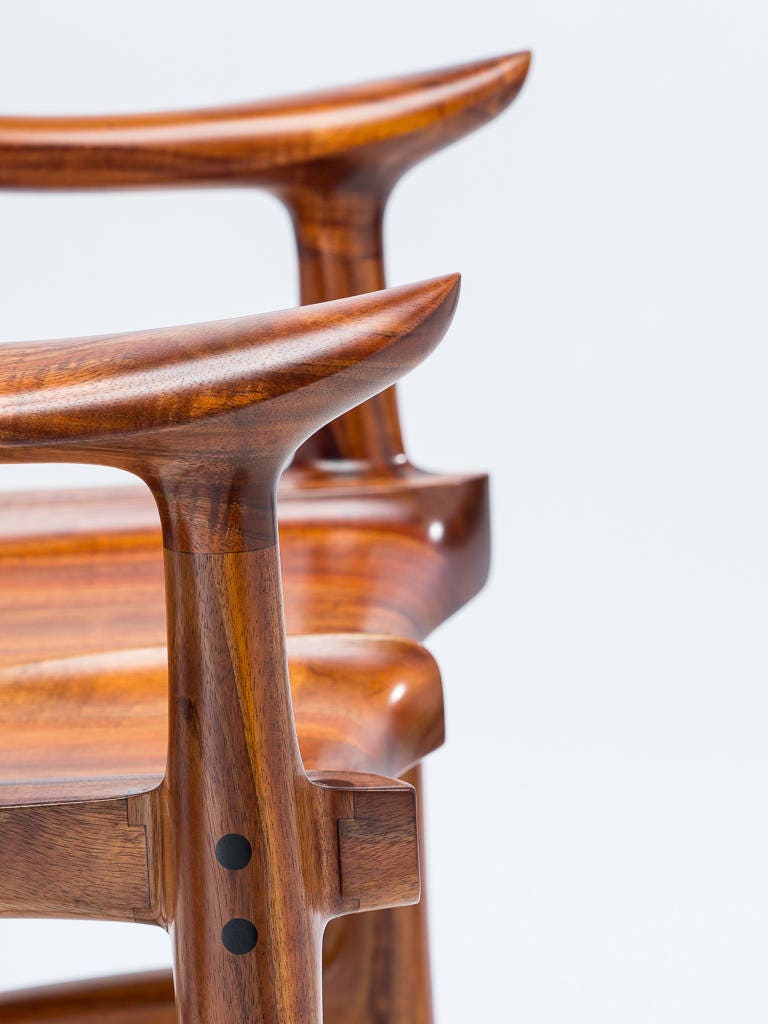 Sillón, esculpido en madera de acacia koa hawaiana de grado instrumental,  solo por comisión, otras especies de madera disponibles - Etsy México, image size:768x1024