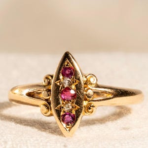 Antiker Viktorianischer Rubin & Diamant im Rosenschliff Navette Ring 18ct Gold | Punziert | Die Cerise Navette (um 1900) - Ane Antrin