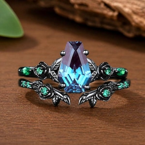 Alexandrite Gothic Engagement Ring, Color Changing Gemstone Ring, Black Gold Alternative Wedding Ring, Nature Inspired Fantasy Jewelry Ring