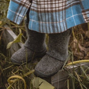 READY to SHIP in size EU 27/Us toddler 10.5 Kids' boots from grey organic wool with durable rubber soles image 2
