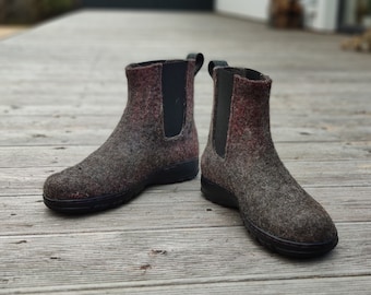 Felted chelsea boots with rubber soles and reinforced toe and counter, upcycled leather lined insole