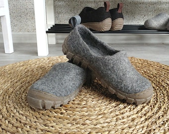 READY to SHIP Felt wool outdoor shoes in Grey with sturdy rugged rubber soles size EU40/US woman's 9