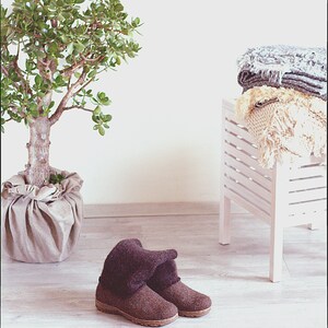 Boiled wool shoes from organic wool with rubber soles and knitted uppers 画像 9